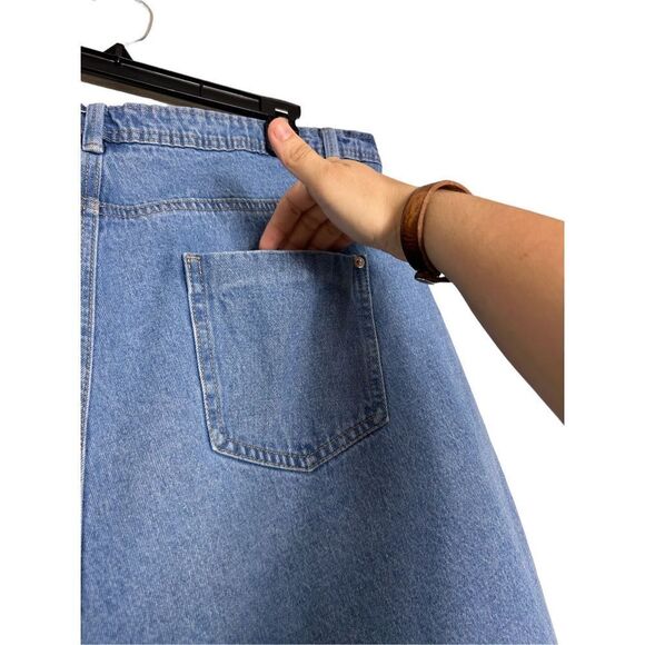 MISSGUIDED Plus Women Shorts Size 16 - Picture 3 of 6